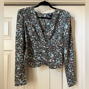 Green Floral Blouse, Long Sleeve, Size Medium, Skies are Blue, Dillards, Size M
